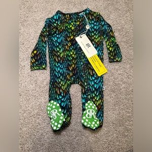 Bums & Roses NWT newborn footie